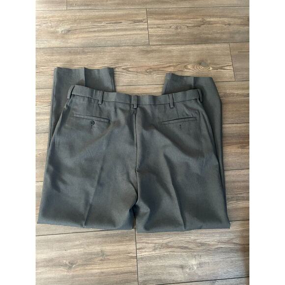 Haggar Cool Right Performance Flex Dark Gray Dress Pants 40x32 - Picture 2 of 3